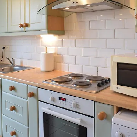 4 Bedroom Cozy In Port-en-bessin-huppain Huppain