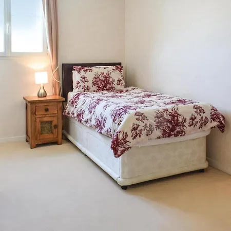 In Port-en-bessin-huppain Port-en-Bessin-Huppain