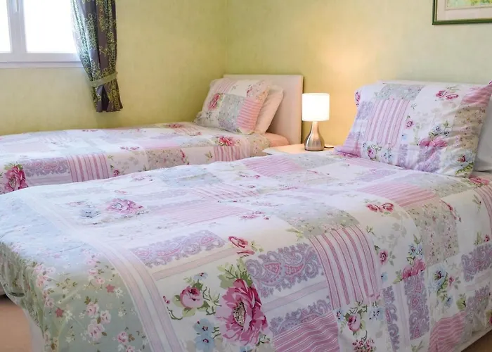 In * Port-en-Bessin-Huppain